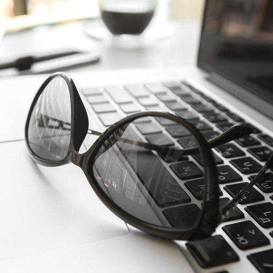 Can sunglasses also filter blue light?